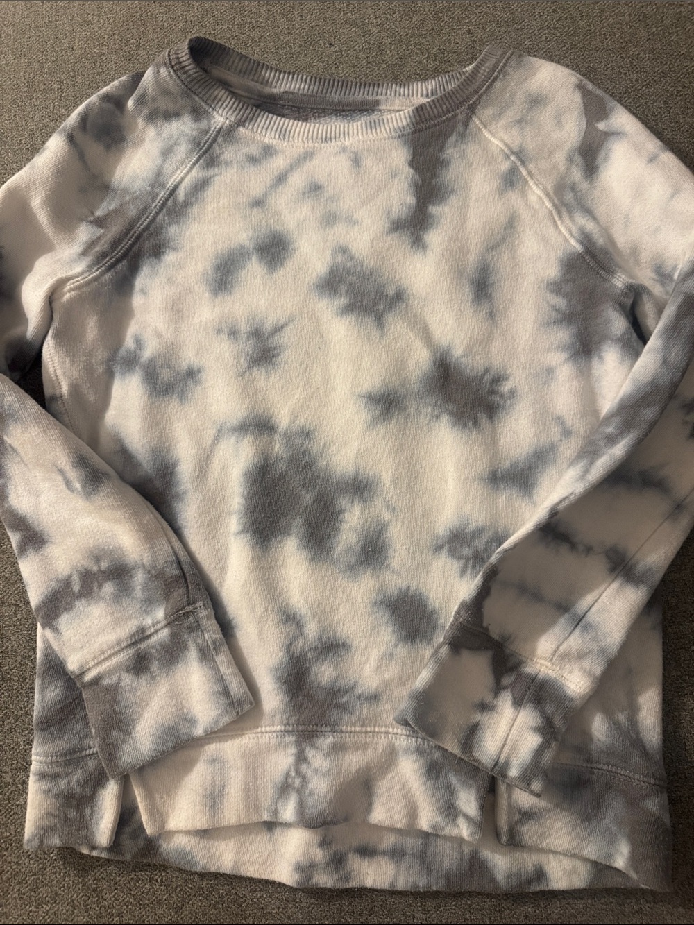 5/$15- SO Kids Tie-Dye Sweatshirt in White & Gray